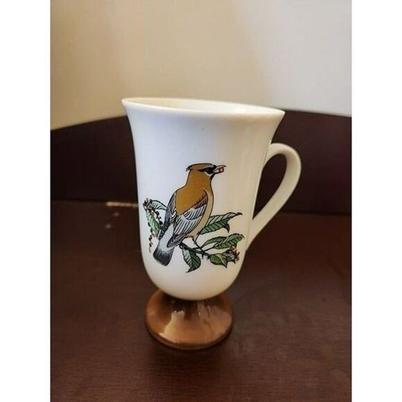Vintage Sanyei Bird Pedestal Coffee Cups - Picture 6 of 12